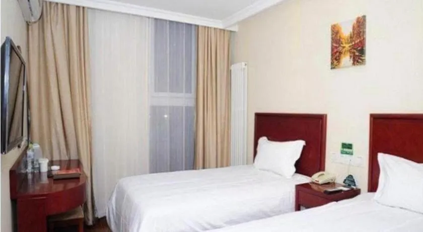 Bed in GreenTree Inn Beijing Shangdi East Anningzhuang Road Shell Hotel