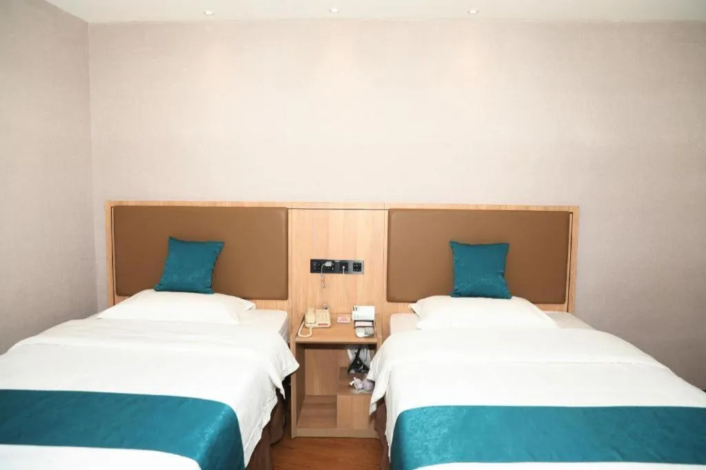 Bed in GreenTree Inn Beijing Shangdi East Anningzhuang Road Shell Hotel