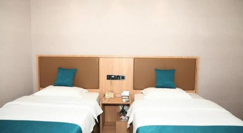 Bed in GreenTree Inn Beijing Shangdi East Anningzhuang Road Shell Hotel