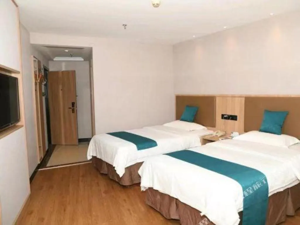 Bed in GreenTree Inn Beijing Shangdi East Anningzhuang Road Shell Hotel