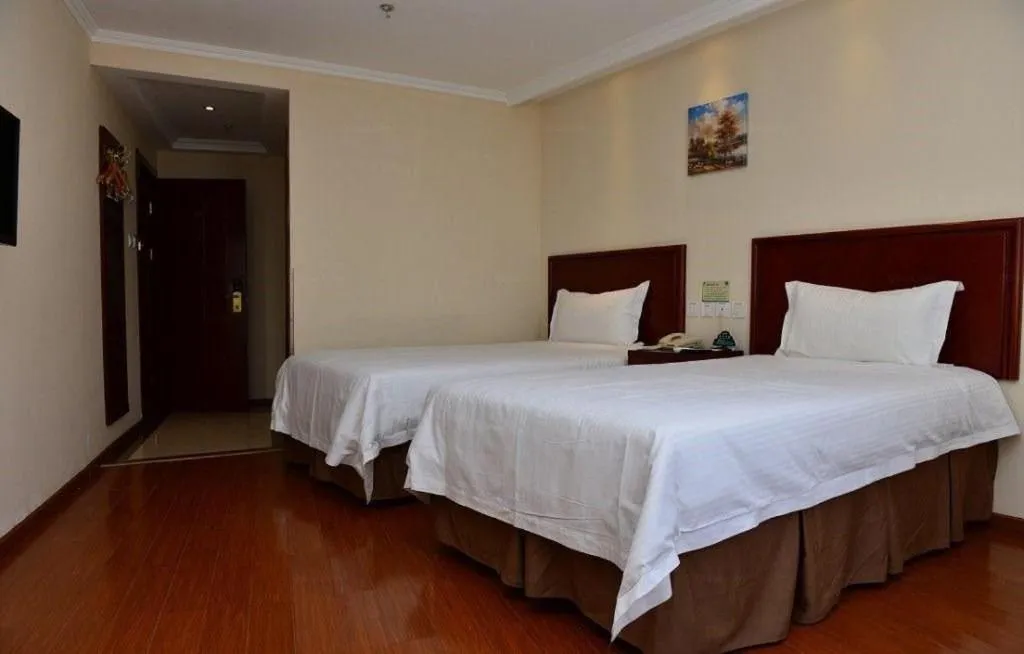 Bed in GreenTree Inn Beijing Shangdi East Anningzhuang Road Shell Hotel