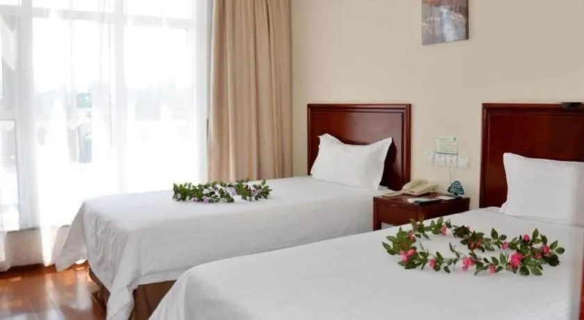 Bed in GreenTree Inn Beijing Shangdi East Anningzhuang Road Shell Hotel