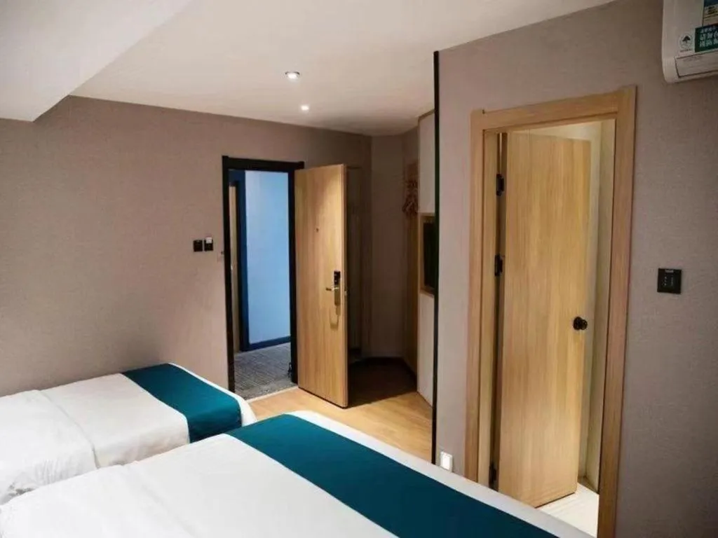 Bed in GreenTree Inn Beijing Shangdi East Anningzhuang Road Shell Hotel