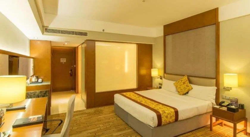 Bed in Shenyang Rayfont International Hotel