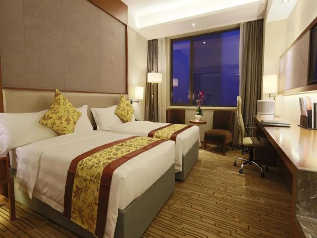 Bed in Shenyang Rayfont International Hotel