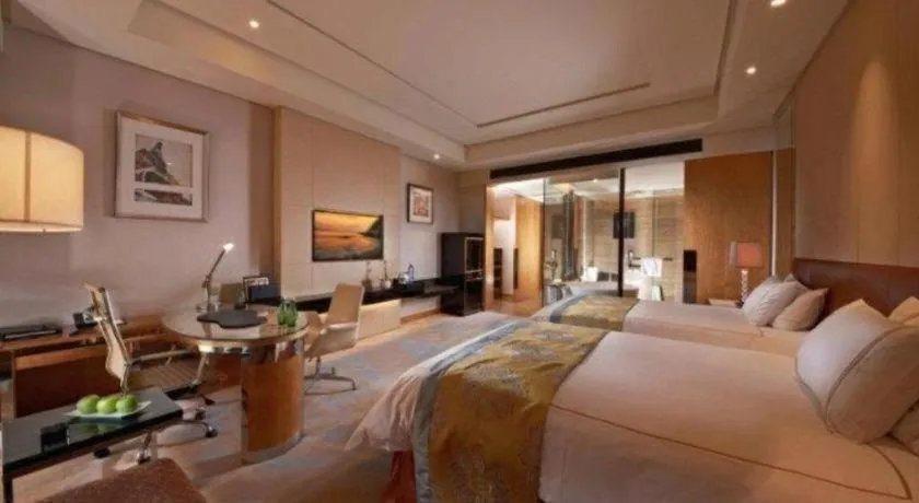 Bed in Grand Parkray Hangzhou Hotel