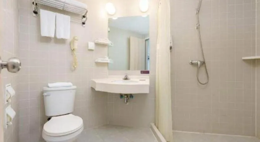 Jinjiang Inn Dalian Development Zone Jinma Road Light Railway Station