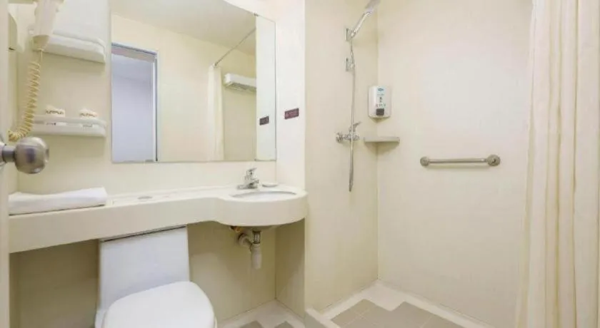 Jinjiang Inn Dalian Development Zone Jinma Road Light Railway Station