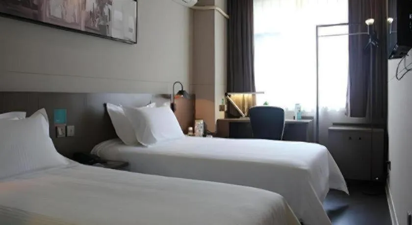 Bed in Jinjiang Inn Hangzhou Xihu Avenue Branch