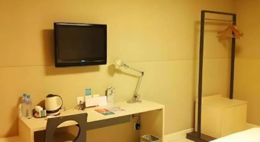 Bed in Jinjiang Inn Hangzhou Xihu Avenue Branch