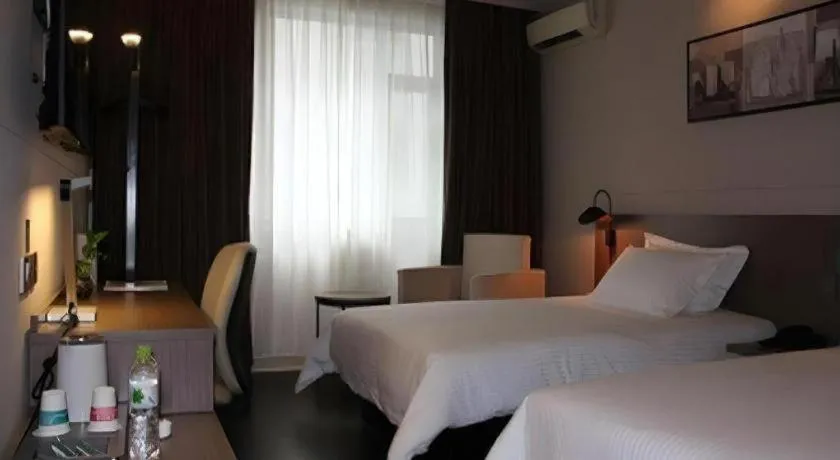 Bed in Jinjiang Inn Hangzhou Xihu Avenue Branch