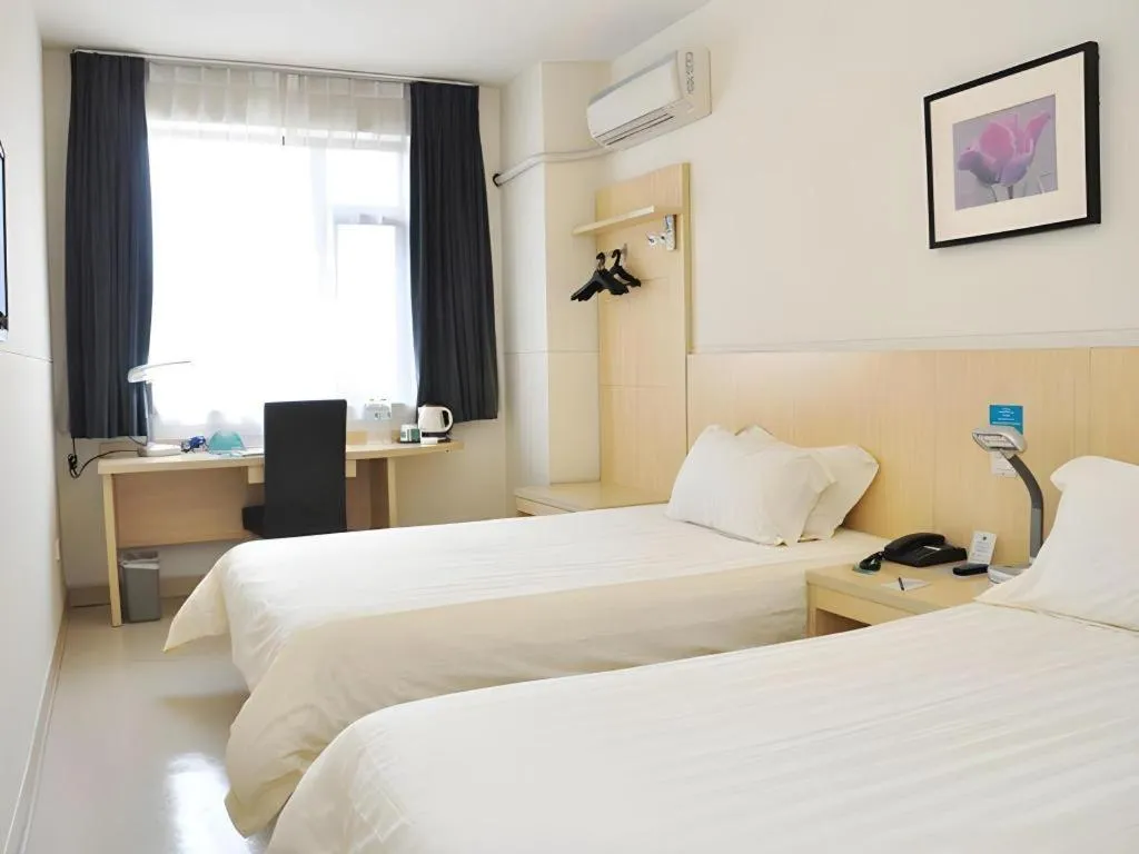 Bed in Jinjiang Inn Hangzhou Xihu Avenue Branch