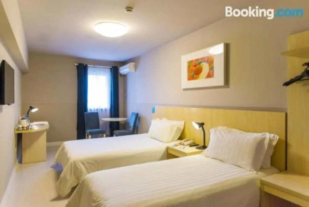 Bed in Jinjiang Inn Dalian Development Zone Liaoning Street