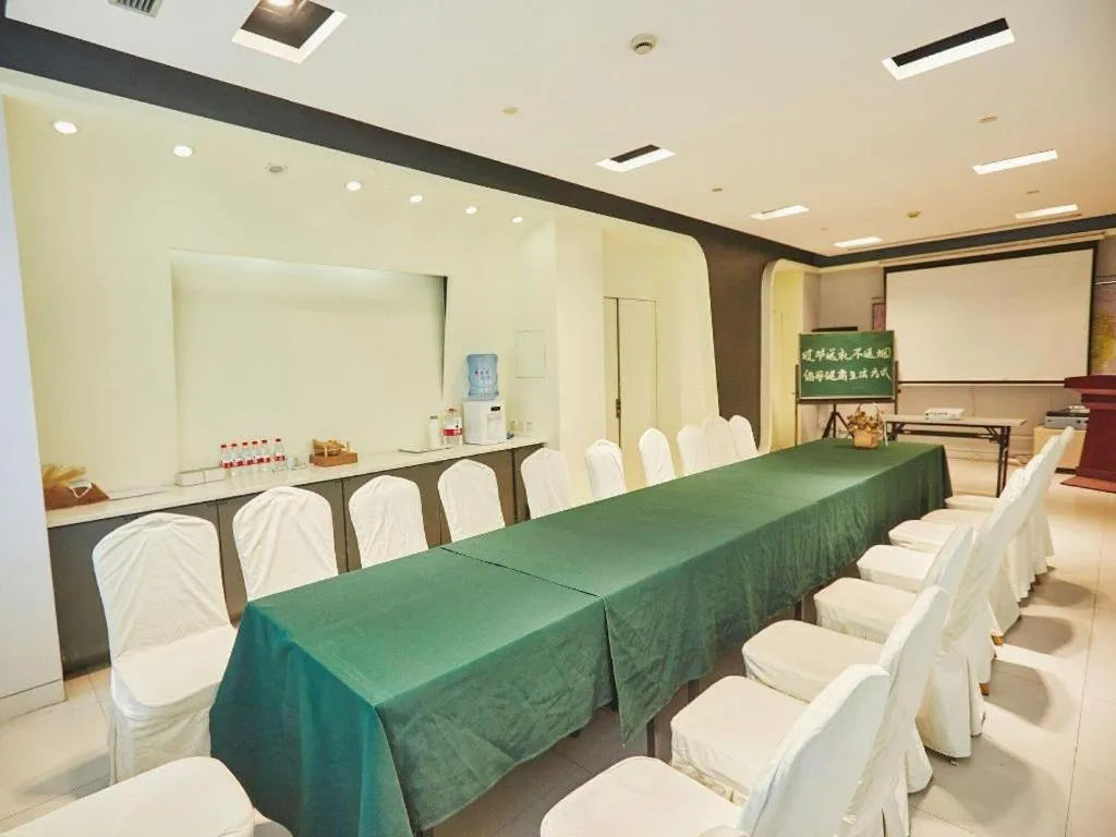 Jinjiang Inn Zhengzhou Railway Station Erqi Square Metro Station