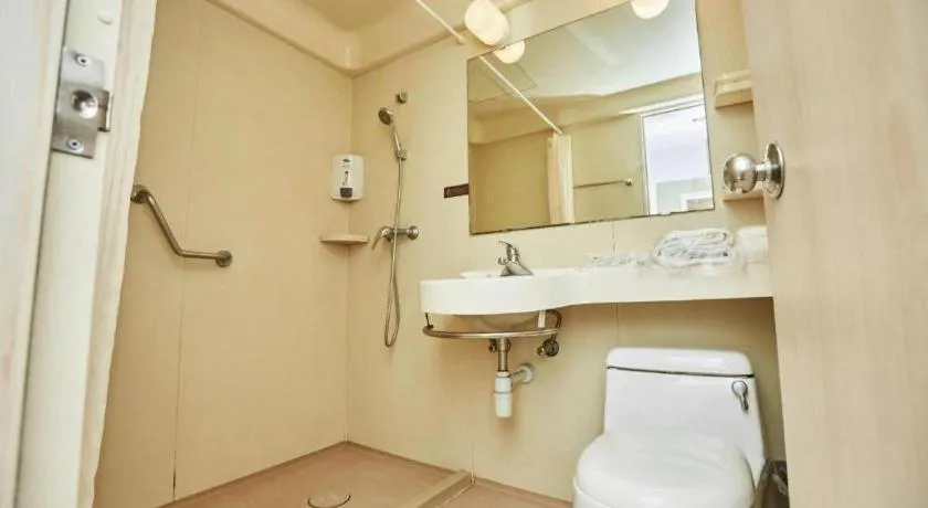 Jinjiang Inn Zhengzhou Railway Station Erqi Square Metro Station