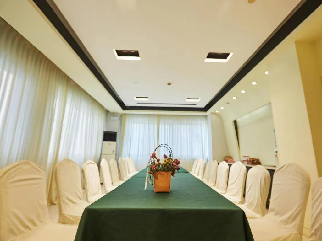 Jinjiang Inn Zhengzhou Railway Station Erqi Square Metro Station