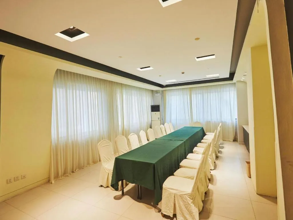 Jinjiang Inn Zhengzhou Railway Station Erqi Square Metro Station