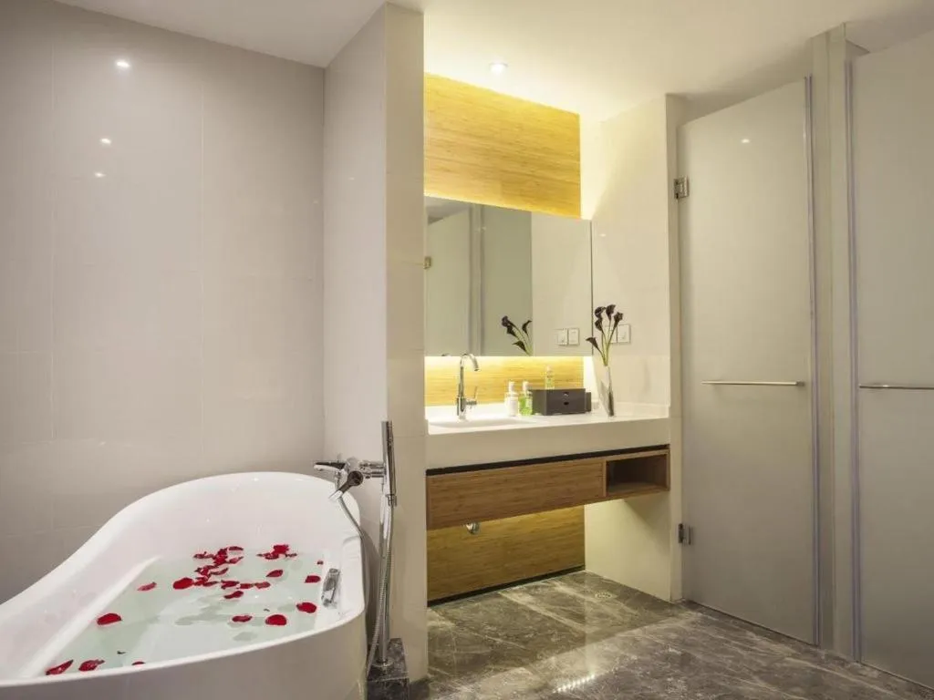 Himalayas Qingdao Hotel