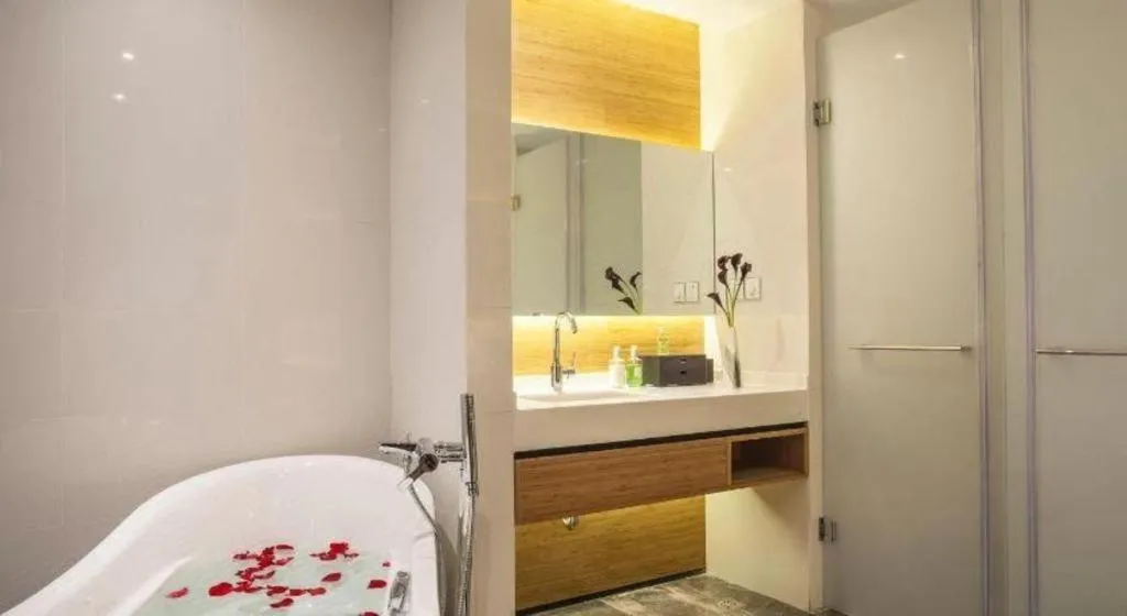 Himalayas Qingdao Hotel