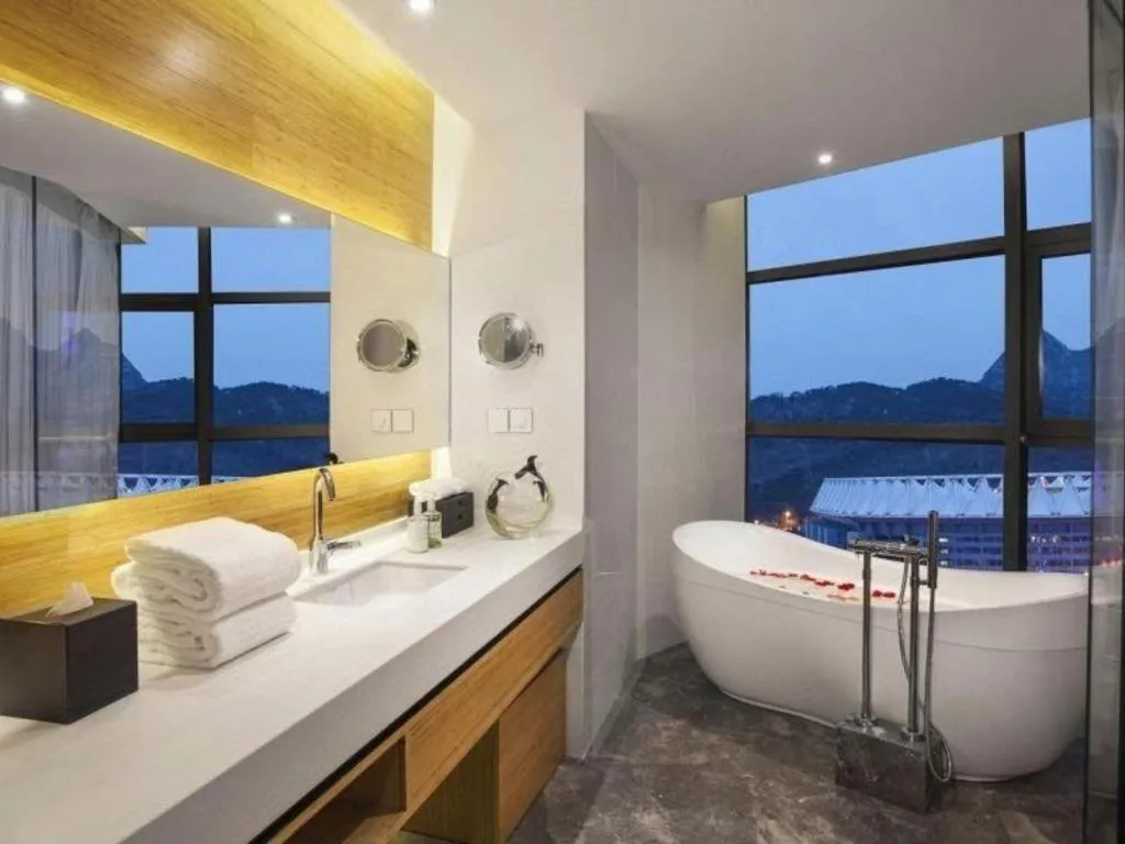 Himalayas Qingdao Hotel