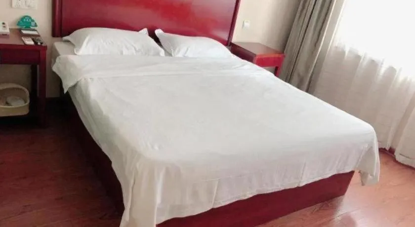 Bed in GreenTree Inn Huaian Lianshui Jindi International Garden Business Hotel