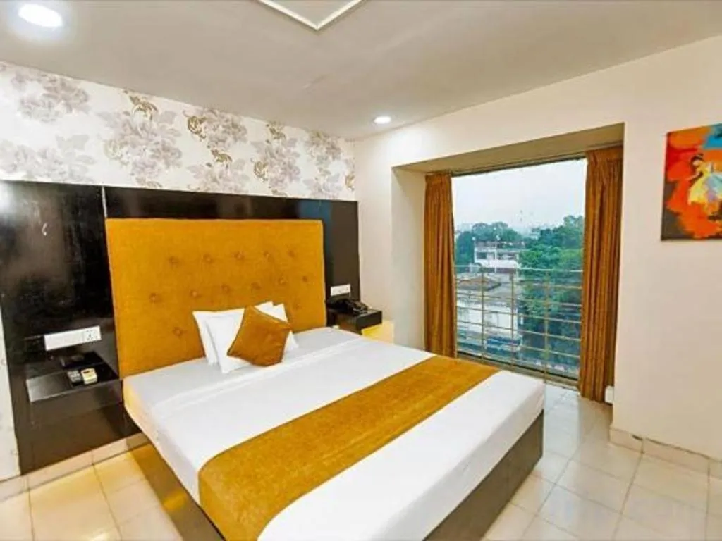 Bed in Grand Dhaka Hotel