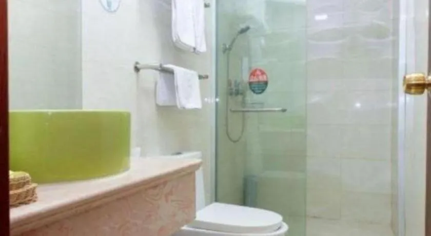 GreenTree Inn Shanghai South Railway Station Xujiahui Stadium Subway Station Shell Hotel
