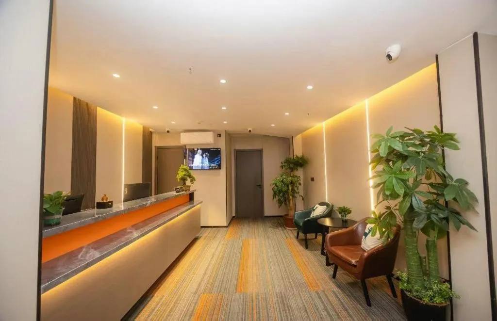 GreenTree Inn Shanghai South Railway Station Xujiahui Stadium Subway Station Shell Hotel