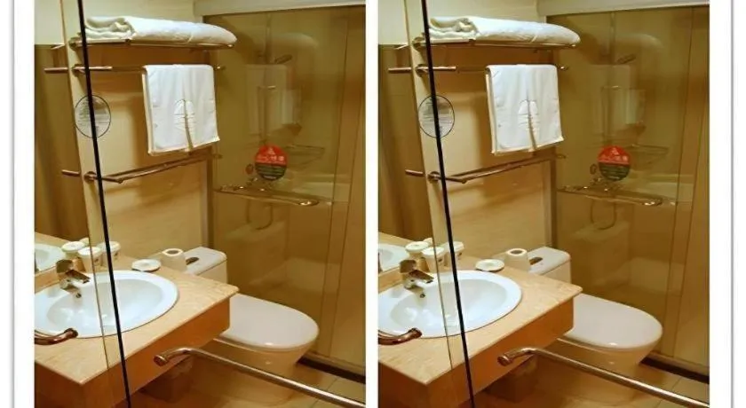 GreenTree Inn Shanghai South Railway Station Xujiahui Stadium Subway Station Shell Hotel