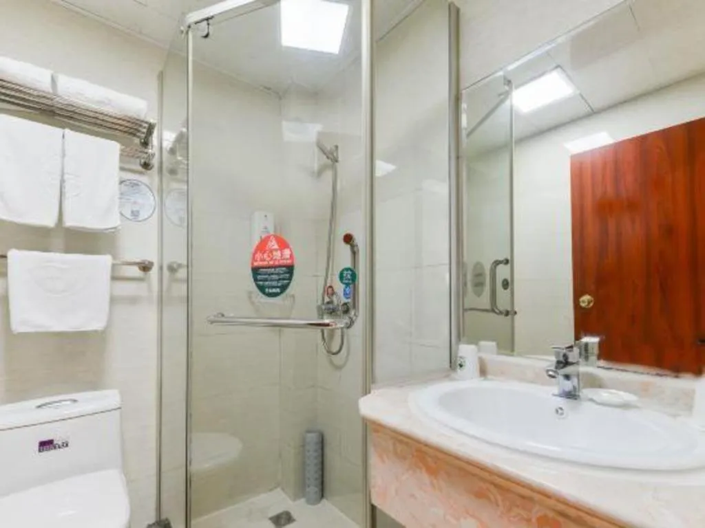 GreenTree Inn Shanghai South Railway Station Xujiahui Stadium Subway Station Shell Hotel