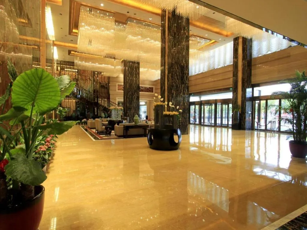 Zhangjiagang Zhonglian GDH International Hotel