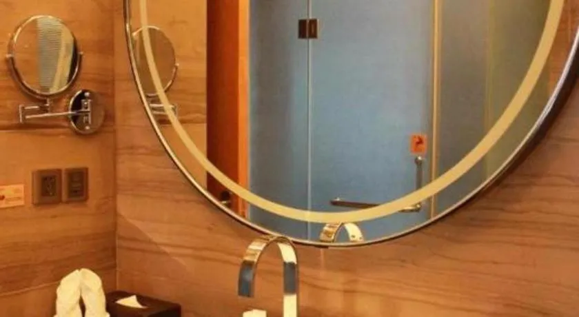 Zhangjiagang Zhonglian GDH International Hotel