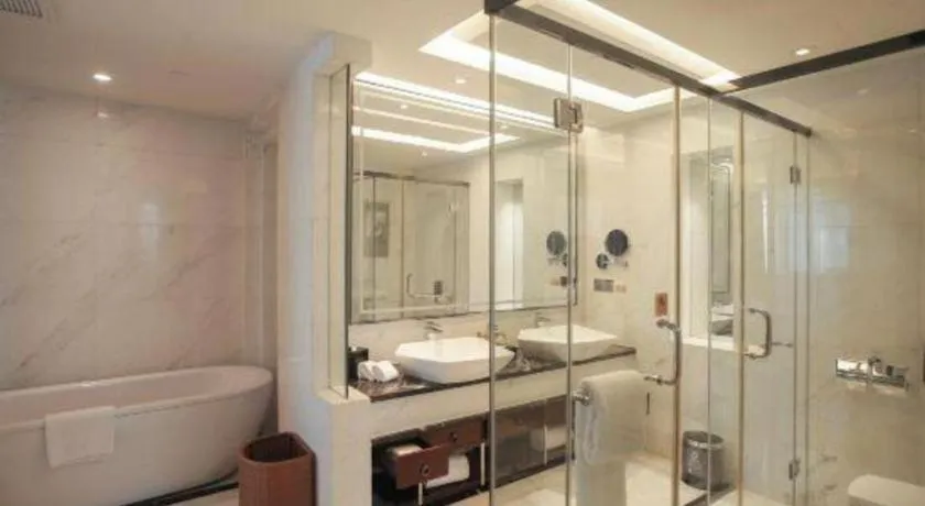 Zhangjiagang Zhonglian GDH International Hotel