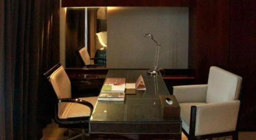 Zhangjiagang Zhonglian GDH International Hotel