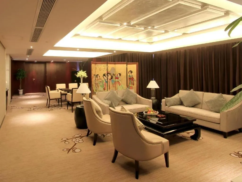 Zhangjiagang Zhonglian GDH International Hotel