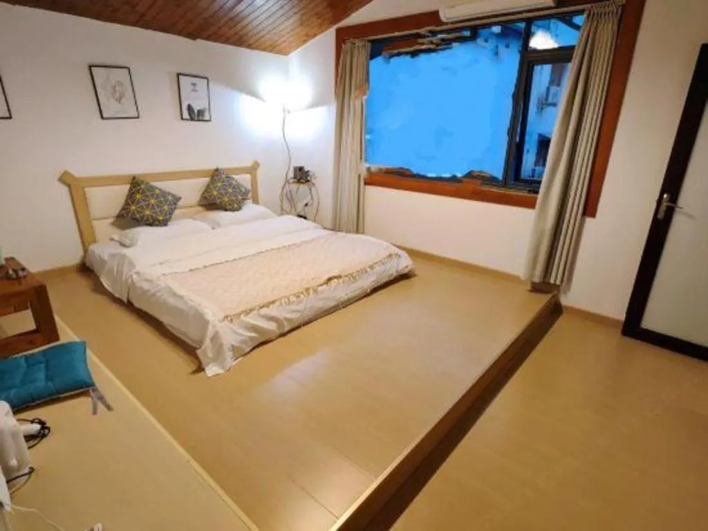 Bed in Parkside Hostel