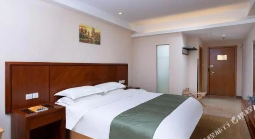 Bed in GreenTree Inn Shanghai Caohejing Development Zone Songjiang Park Jiuxin Road Business Hotel
