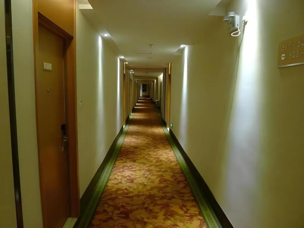 GreenTree Inn Shanghai Caohejing Development Zone Songjiang Park Jiuxin Road Business Hotel