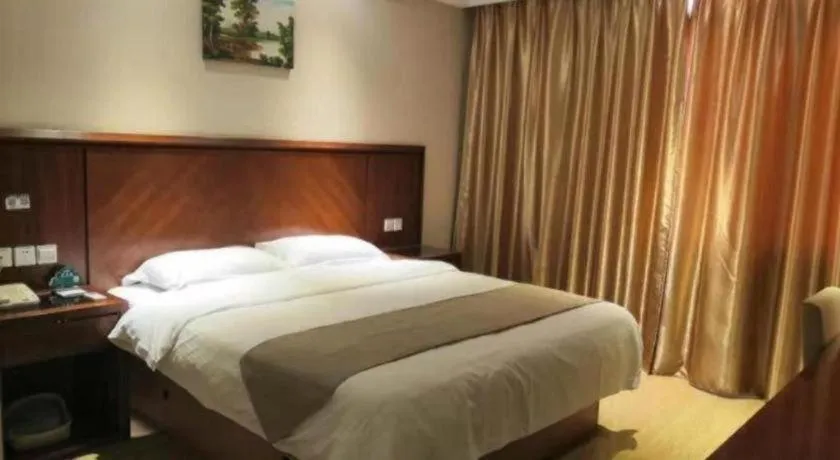 Bed in GreenTree Inn Shanghai Caohejing Development Zone Songjiang Park Jiuxin Road Business Hotel