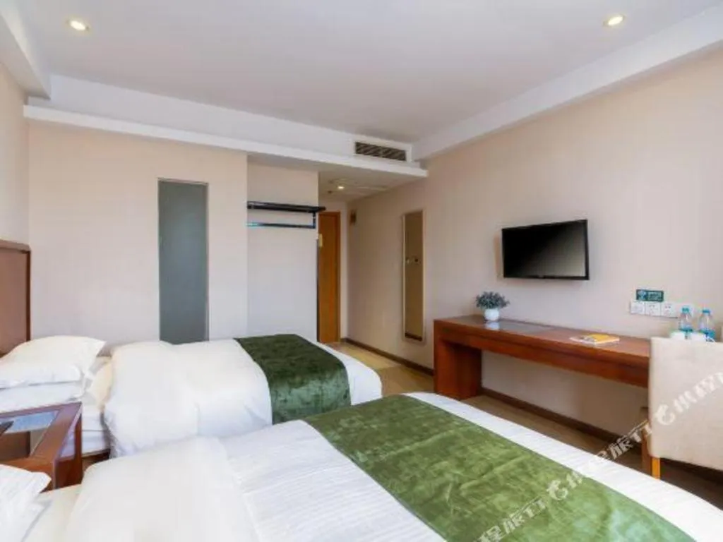Bed in GreenTree Inn Shanghai Caohejing Development Zone Songjiang Park Jiuxin Road Business Hotel