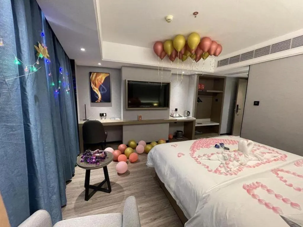 Bed in Nanning Prince Hotel