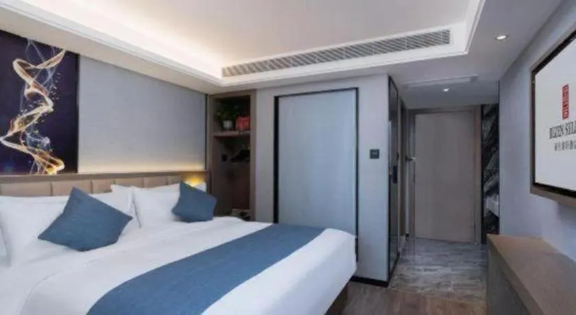 Bed in Nanning Prince Hotel