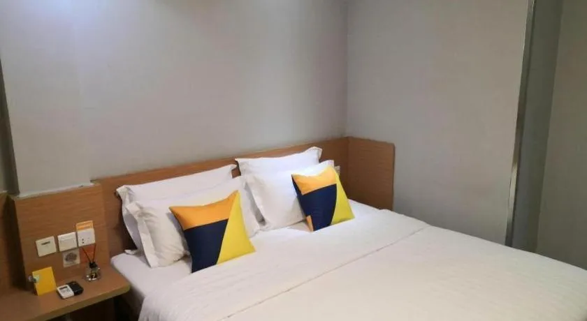 Bed in 7 Days Inn Guangzhou Dongfeng East Road Yangji Metro Station
