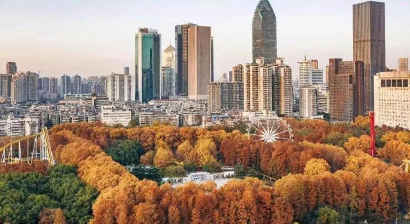 Lavande Hotel Wuhan Huanghelou Branch