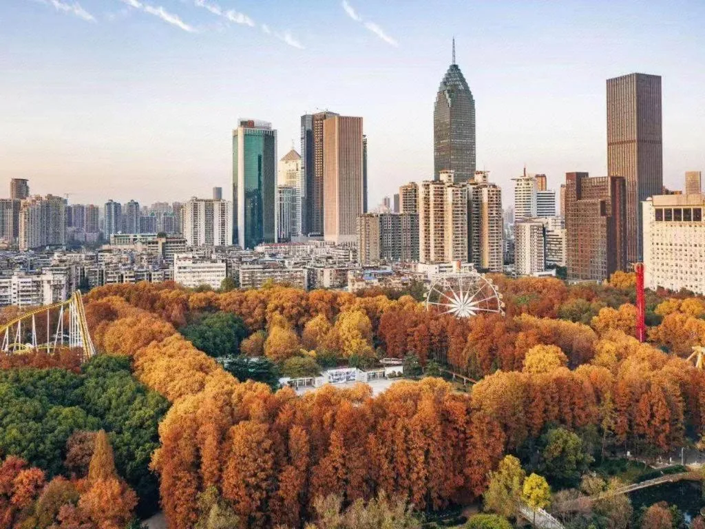 Lavande Hotel Wuhan Huanghelou Branch