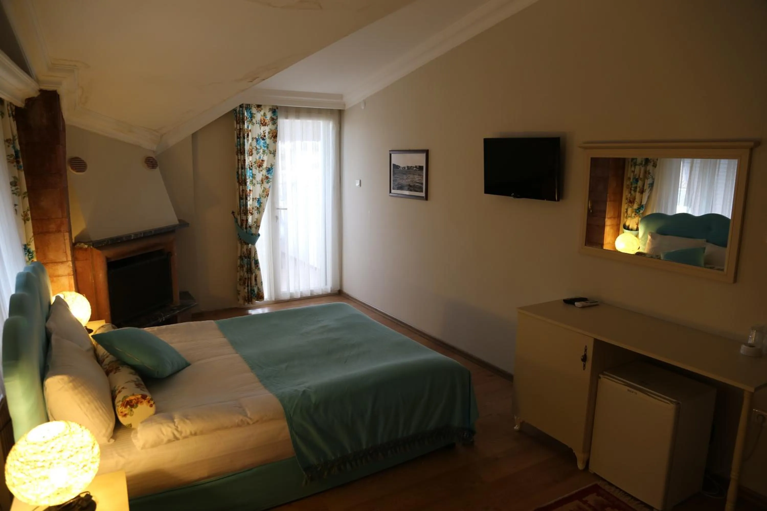 TV and multimedia, Bed in Setenay otel