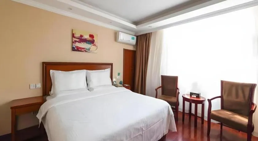 Bed in GreenTree Inn Jiangxi Nanchang XianGYAng Road Lianxi Road Business Hotel