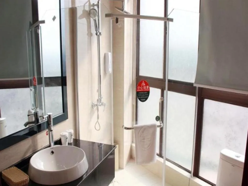 GreenTree Inn Jiangxi Nanchang XianGYAng Road Lianxi Road Business Hotel