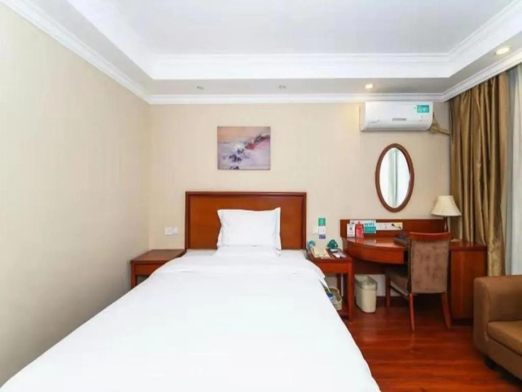 Bed in GreenTree Inn Jiangxi Nanchang XianGYAng Road Lianxi Road Business Hotel