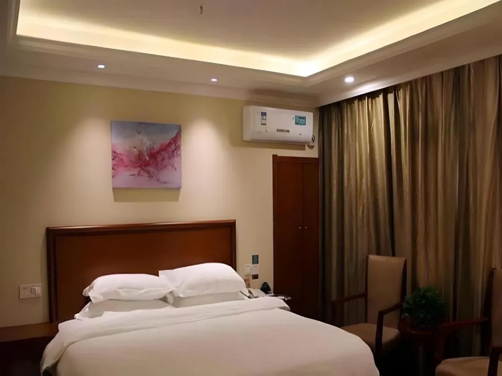 Bed in GreenTree Inn Jiangxi Nanchang XianGYAng Road Lianxi Road Business Hotel